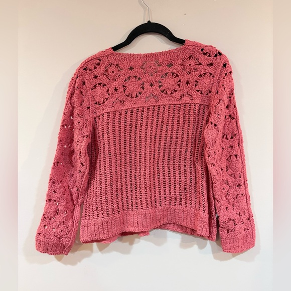Northern Reflection crochet top is small - Picture 2 of 2